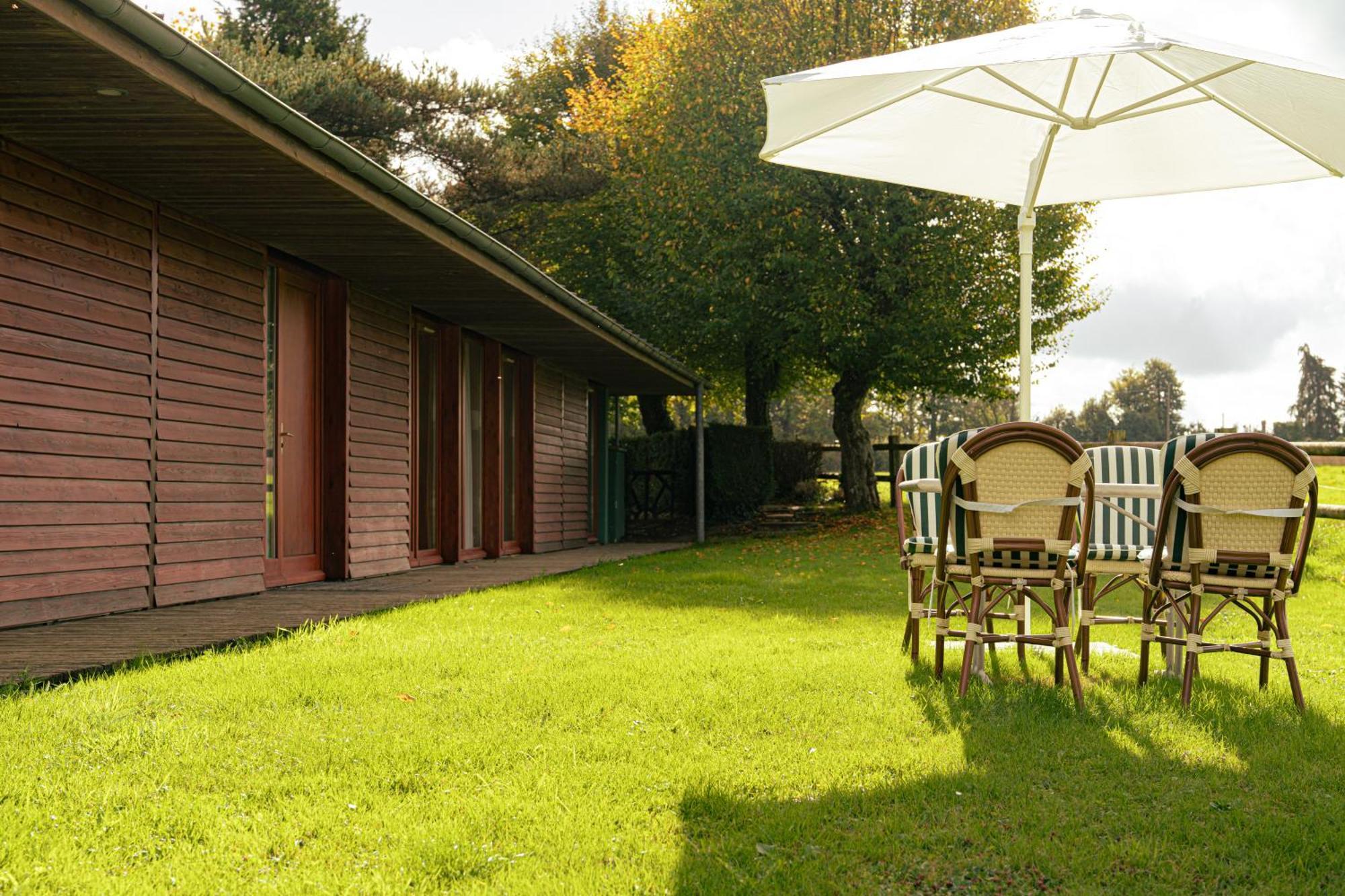 Le Manoir Du Lys, The Originals Relais Hotel Bagnoles de l'Orne Normandie Екстериор снимка