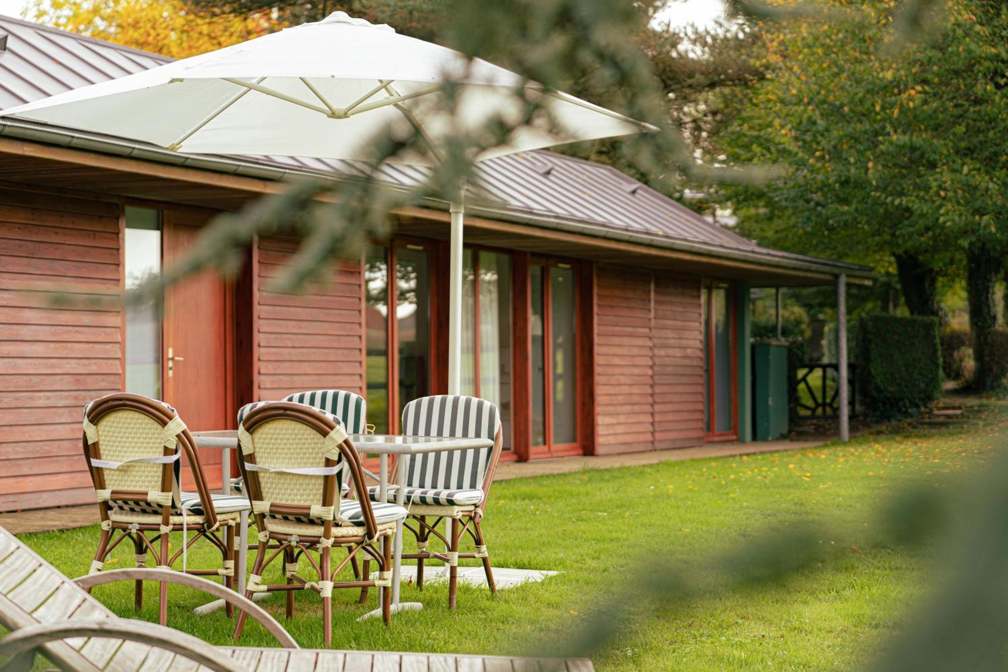 Le Manoir Du Lys, The Originals Relais Hotel Bagnoles de l'Orne Normandie Екстериор снимка
